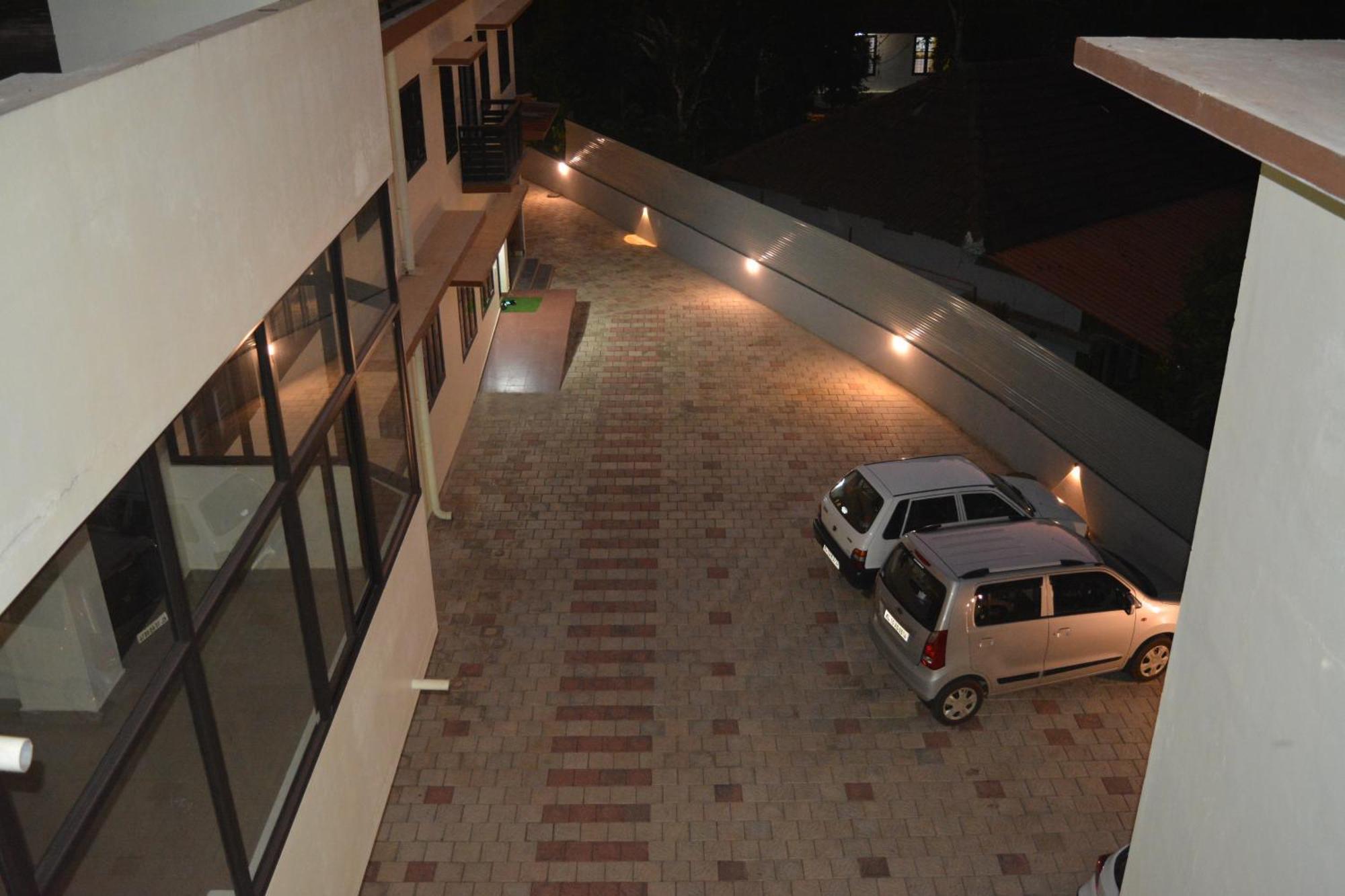 New Mount Residency Apartment Sultan Bathery Exterior photo